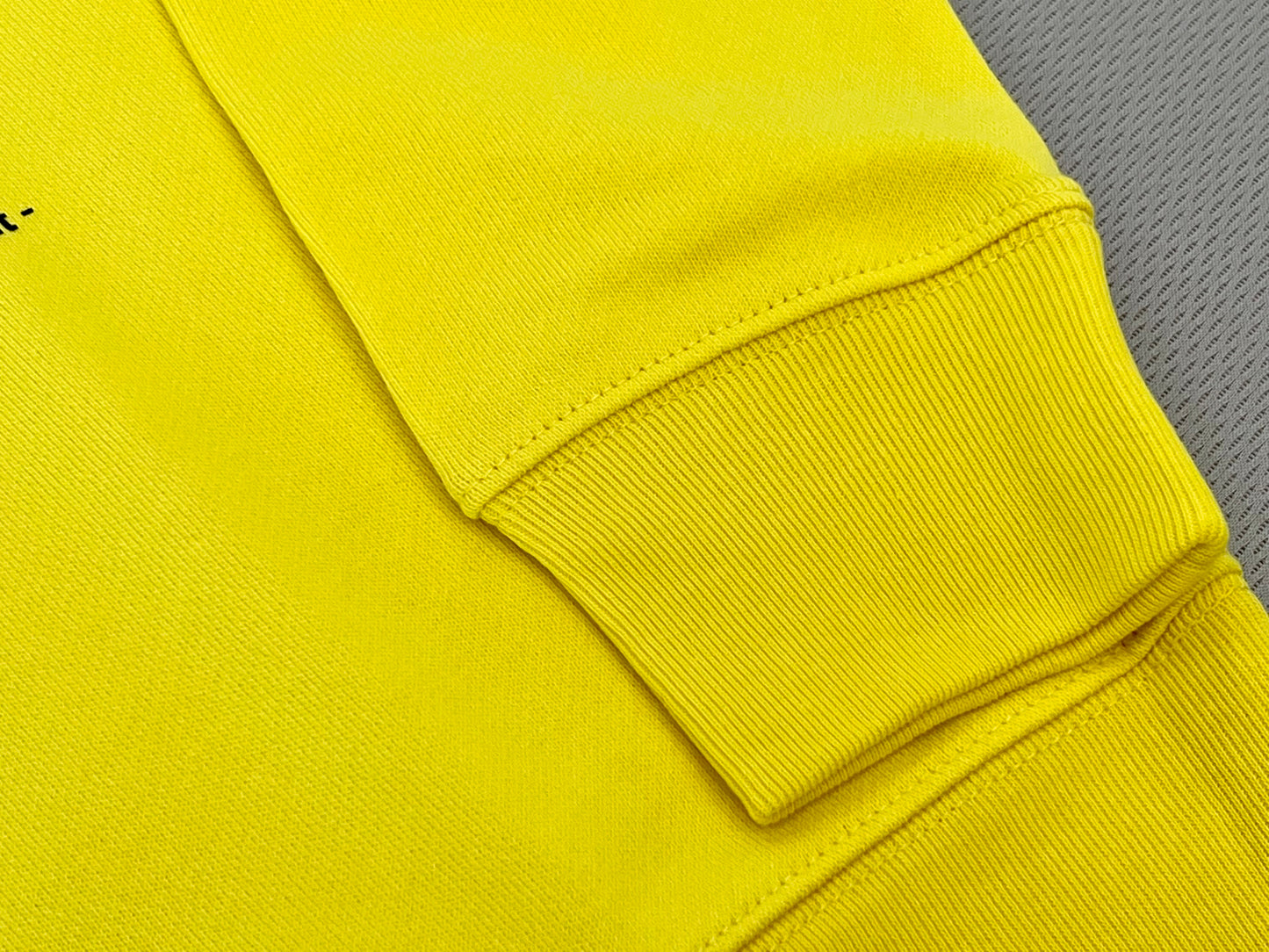 猫の小林さんのスエット