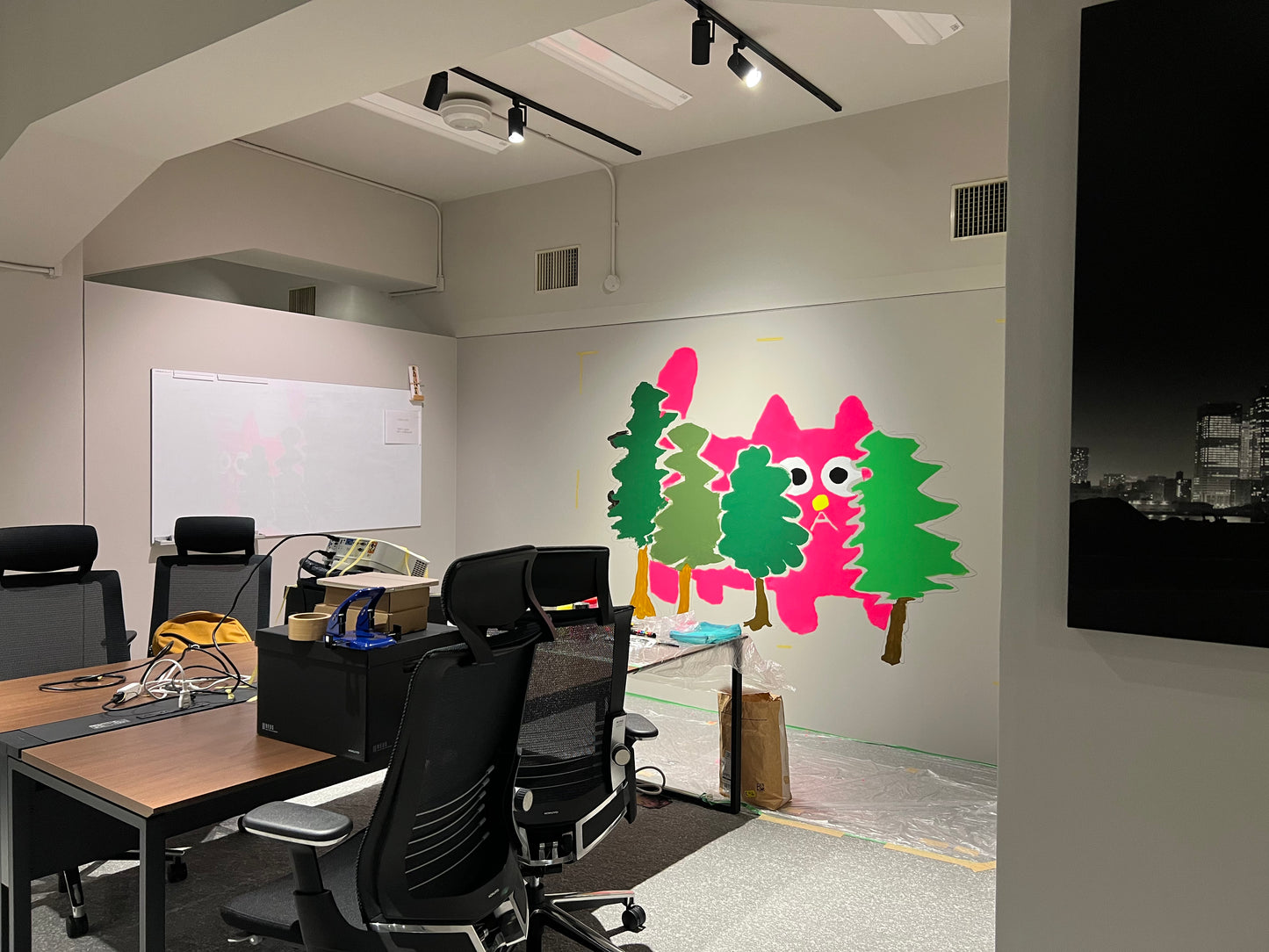 猫の小林さんとかいろいろ壁画制作　